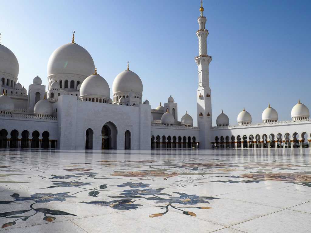 Abu Dhabi w jeden dzień – najciekawsze atrakcje w stolicy ZEA